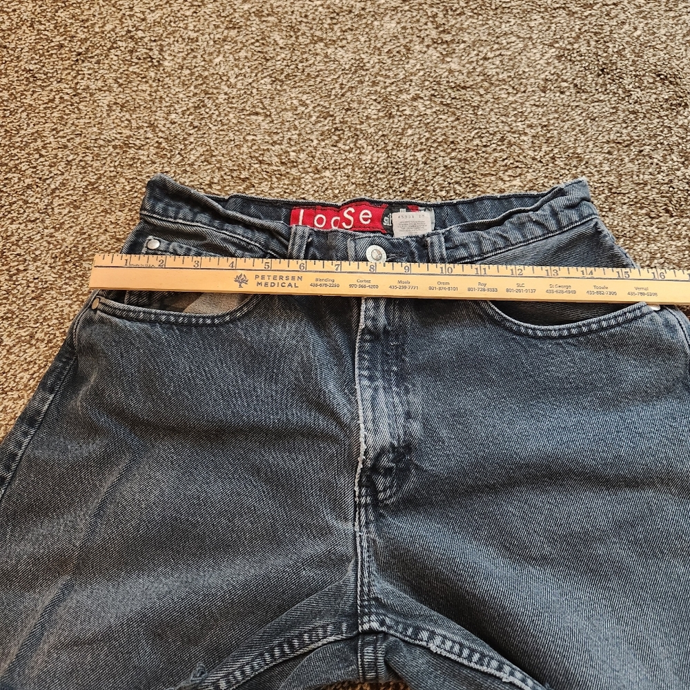 Vintage Levi Loose Silver Tab Jean Shorts Size 9/10 - Picture 5 of 6